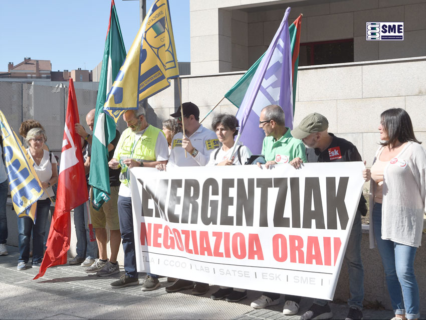 El SME ha participado en la concentración de Emergentziak realizada hoy frente al Centro Coordinador de Emergentziak de Vitoria-Gasteiz